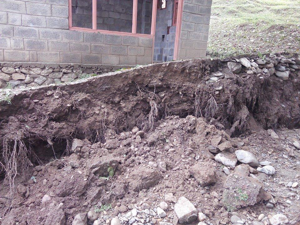 Cloudburst, wreak havoc in Karlpora Chadora